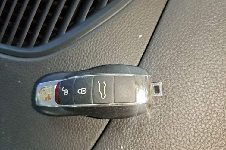 Used Porsche Macan 2020 Macan 2.0T Vehicle Key