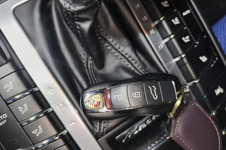 Used Porsche Macan 2020 Macan 2.0T Vehicle Key