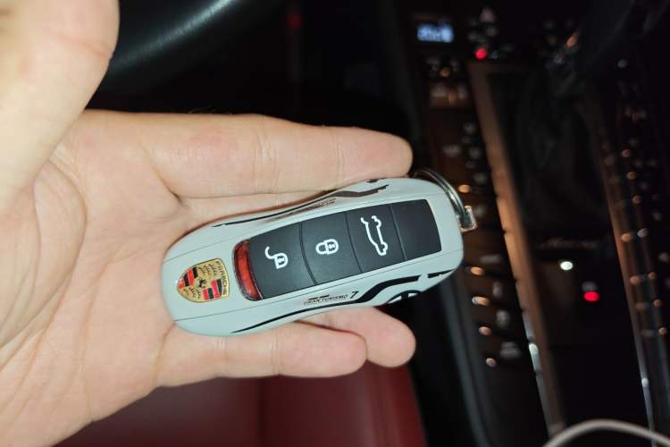 Used Porsche Macan 2020 Macan 2.0T Vehicle Key