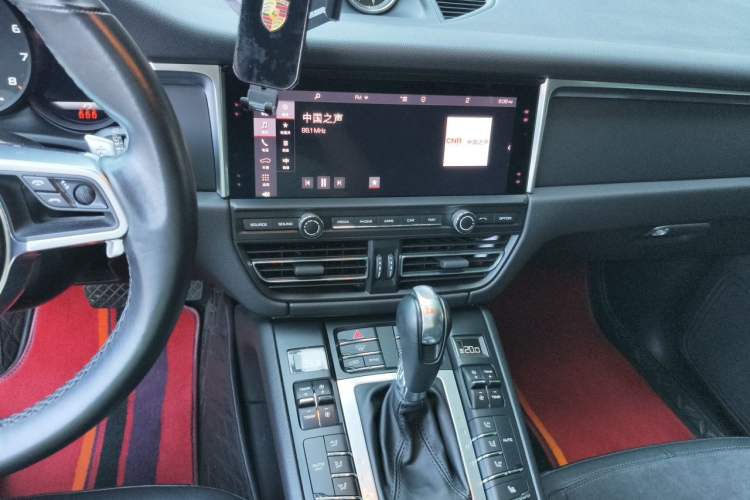 Used Porsche Macan 2020 Macan 2.0T Audio And AC Panel