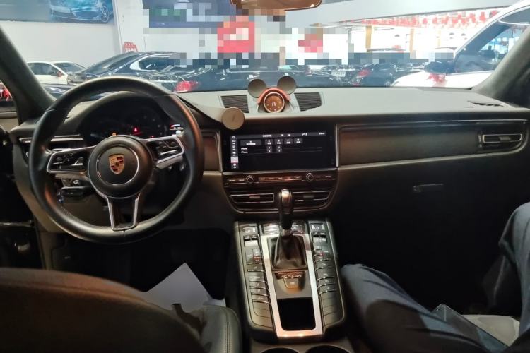 Used Porsche Macan 2020 Macan 2.0T Center Console
