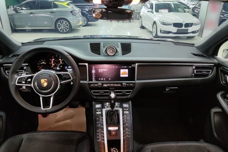 Used Porsche Macan 2020 Macan 2.0T Center Console