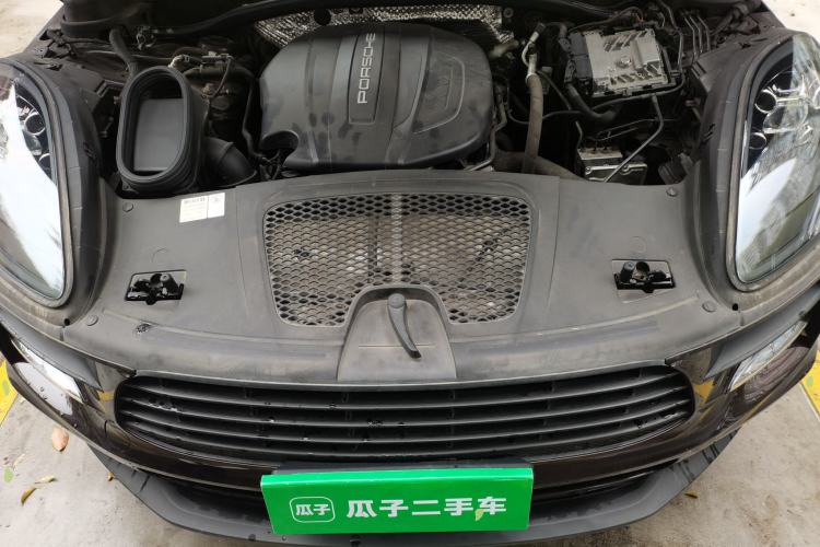 Used Porsche Macan 2020 Macan 2.0T Engine Bay
