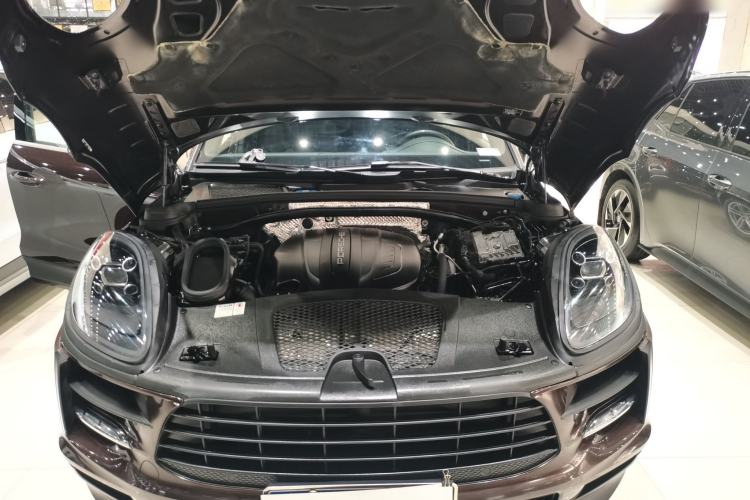 Used Porsche Macan 2020 Macan 2.0T Engine Bay