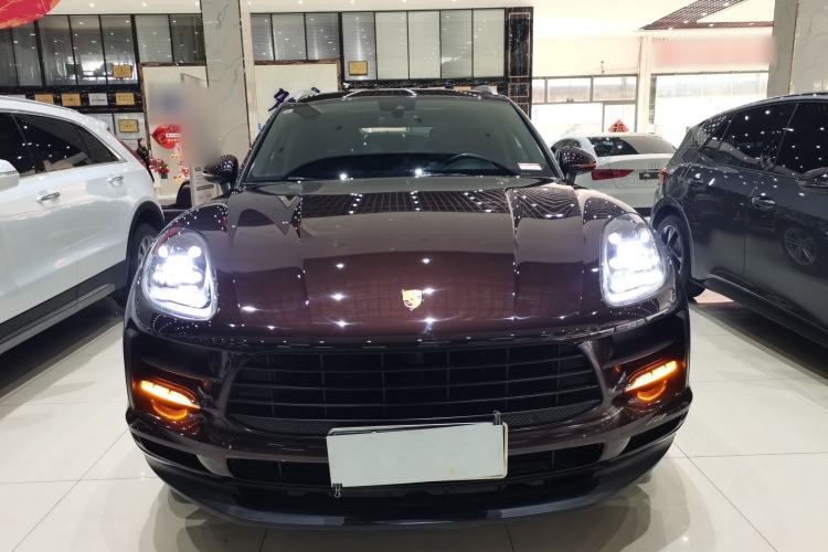 Used Porsche Macan 2020 Macan 2.0T Front