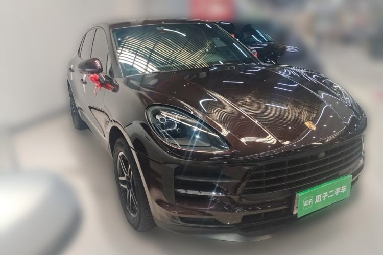 Used Porsche Macan 2020 Macan 2.0T Front Right 45 Deg