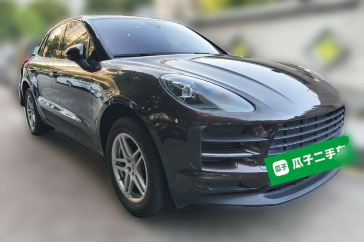 Used Porsche Macan 2020 Macan 2.0T Front Right 45 Deg