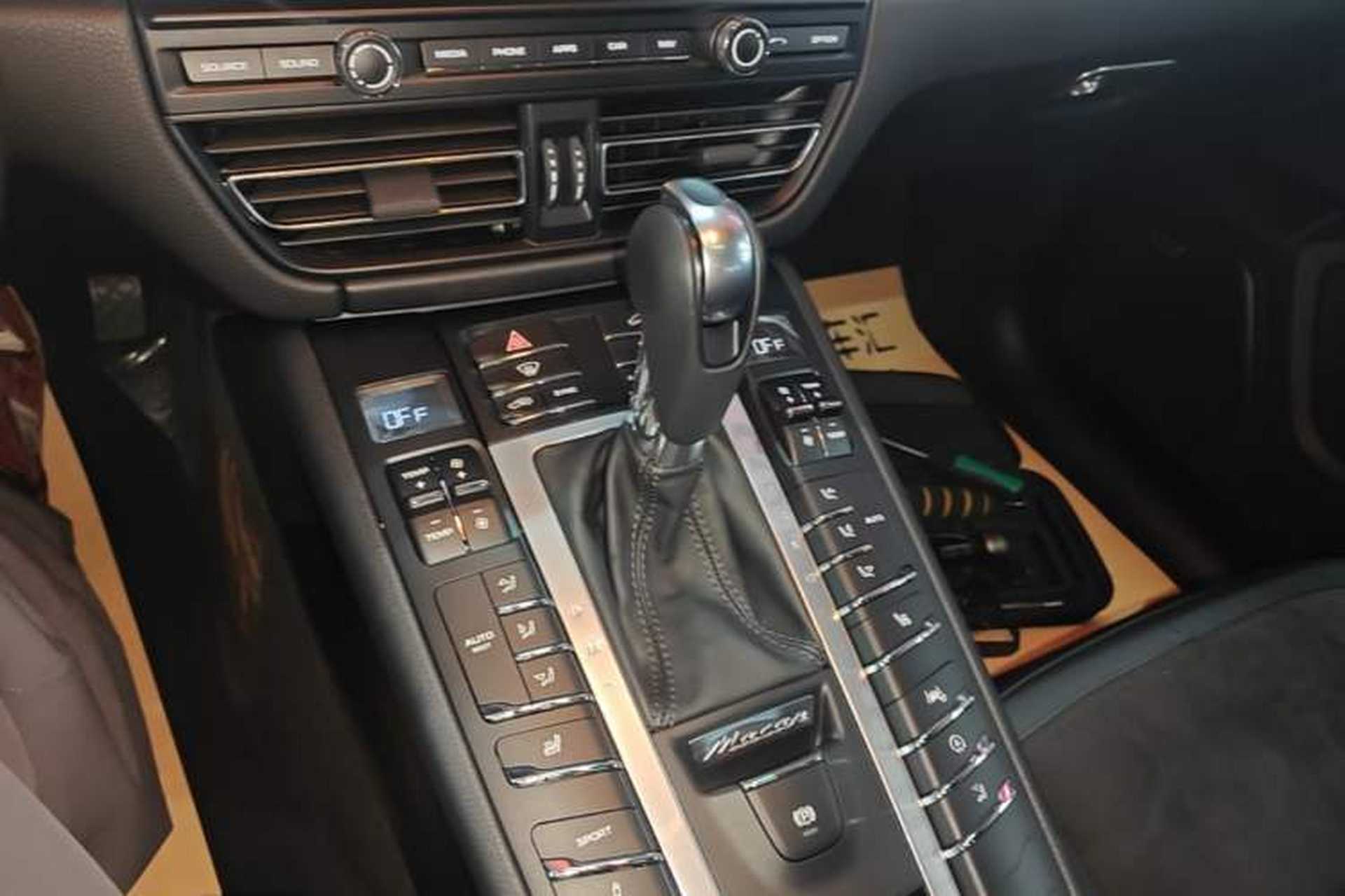Used Porsche Macan 2020 Macan 2.0T Gear Lever