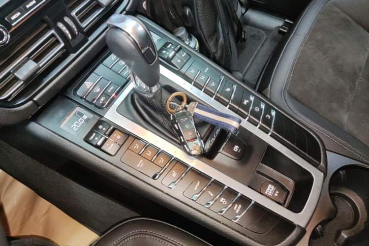 Used Porsche Macan 2020 Macan 2.0T Gear Lever