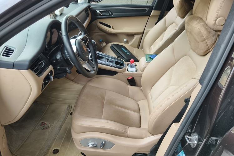Used Porsche Macan 2020 Macan 2.0T Left Front Seat
