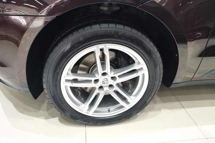 Used Porsche Macan 2020 Macan 2.0T Left Front Wheel Hub