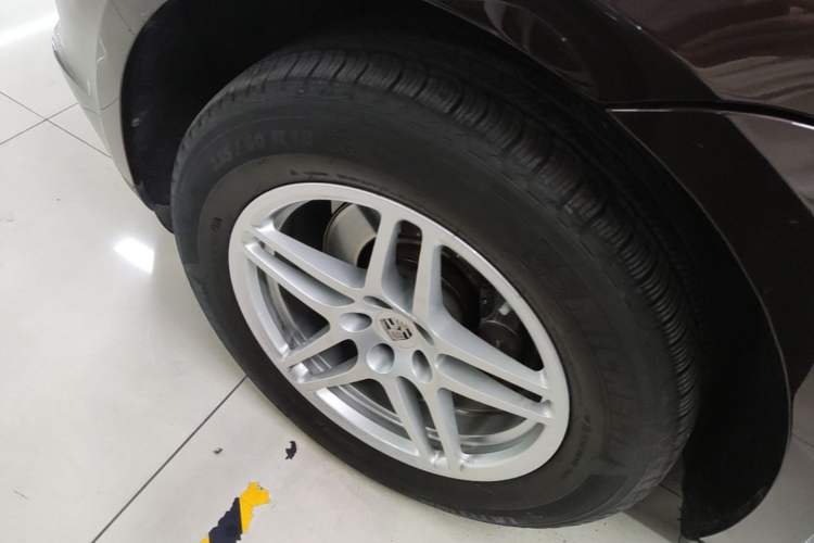Used Porsche Macan 2020 Macan 2.0T Left Front Wheel Hub