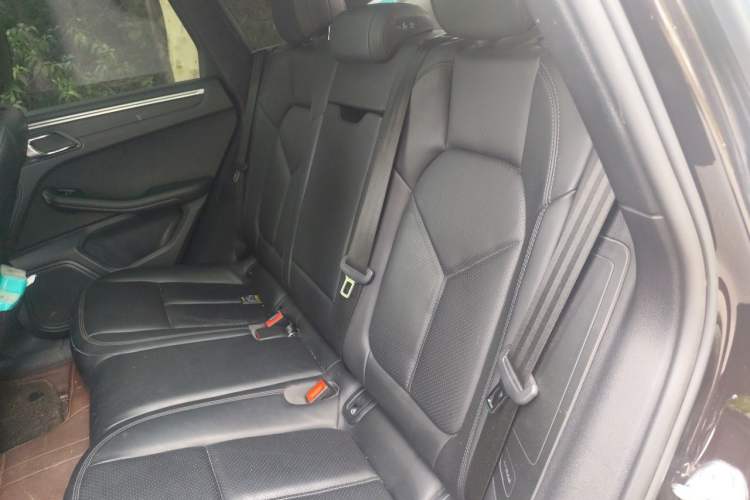 Used Porsche Macan 2020 Macan 2.0T Left Rear Seat
