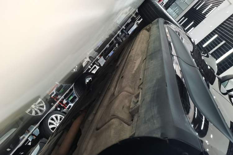 Used Porsche Macan 2020 Macan 2.0T Left Side Sill