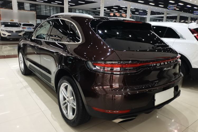 Used Porsche Macan 2020 Macan 2.0T Rear Left 45 Deg