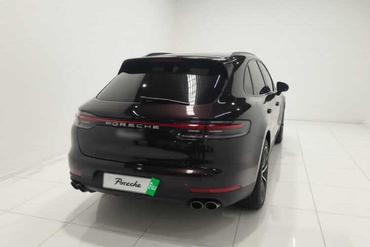 Used Porsche Macan 2020 Macan 2.0T Rear Right 45 Deg