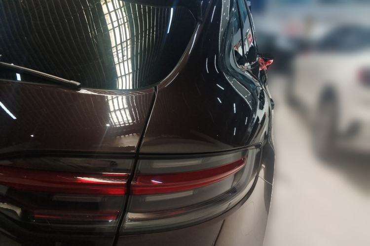 Used Porsche Macan 2020 Macan 2.0T Rear Right 45 Deg