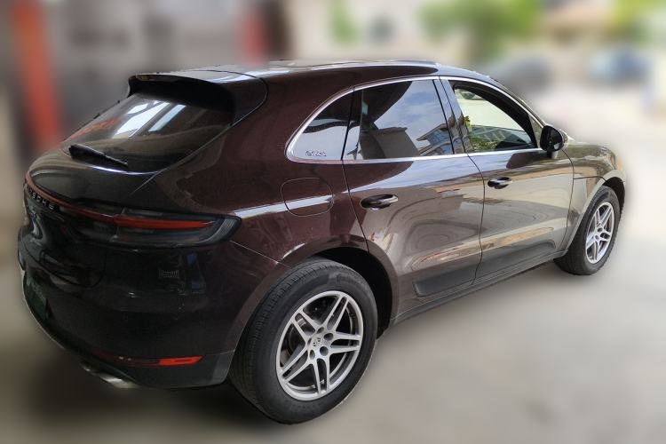 Used Porsche Macan 2020 Macan 2.0T Rear Right 45 Deg