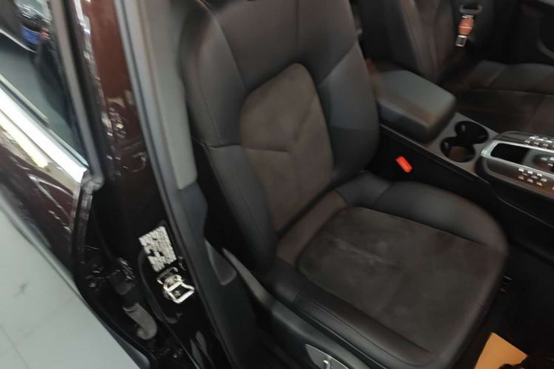 Used Porsche Macan 2020 Macan 2.0T Right Front Seat
