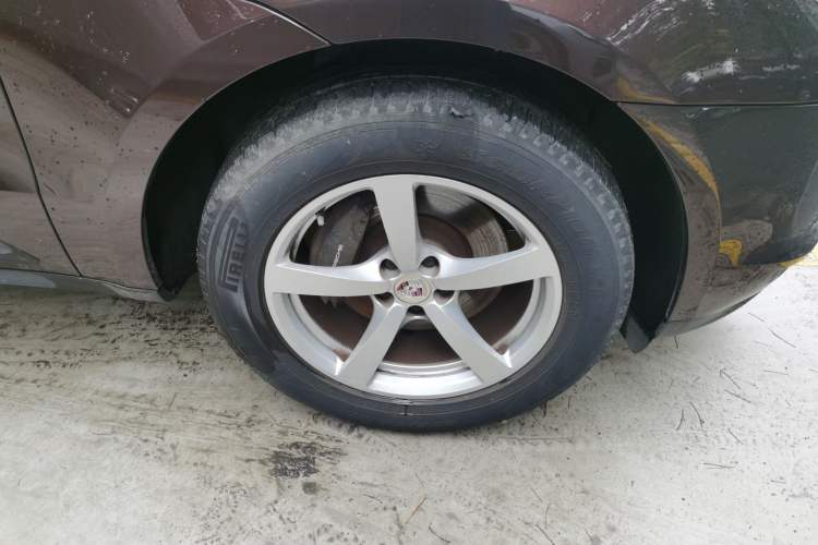 Used Porsche Macan 2020 Macan 2.0T Right Front Wheel Hub