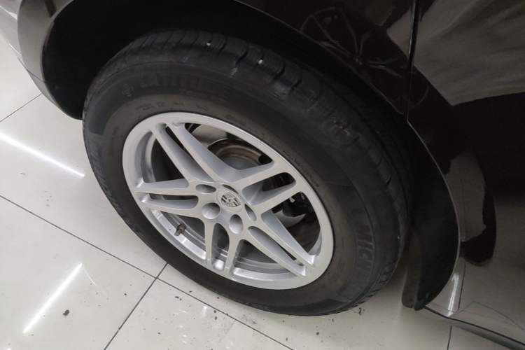 Used Porsche Macan 2020 Macan 2.0T Right Rear Wheel Hub