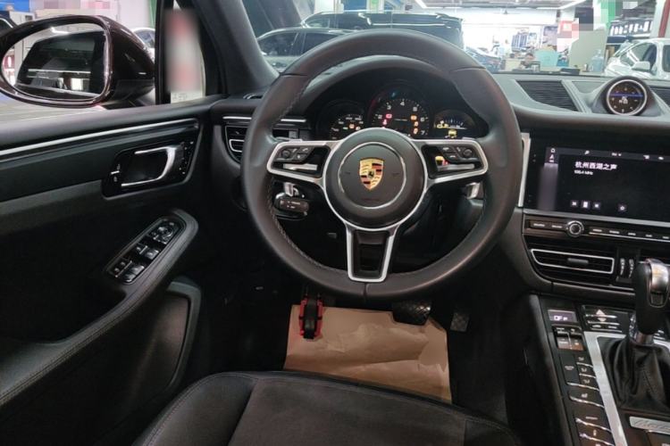 Used Porsche Macan 2020 Macan 2.0T Steering Wheel