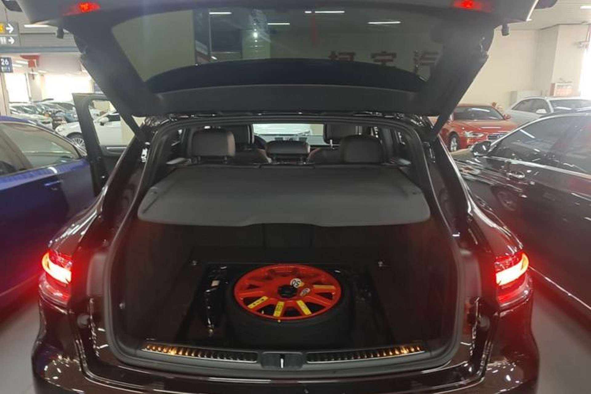 Used Porsche Macan 2020 Macan 2.0T Trunk