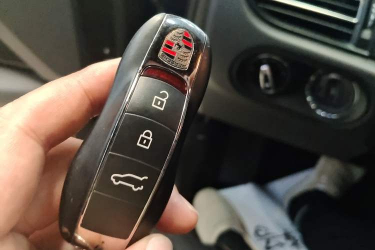 Used Porsche Macan 2020 Macan 2.0T Vehicle Key