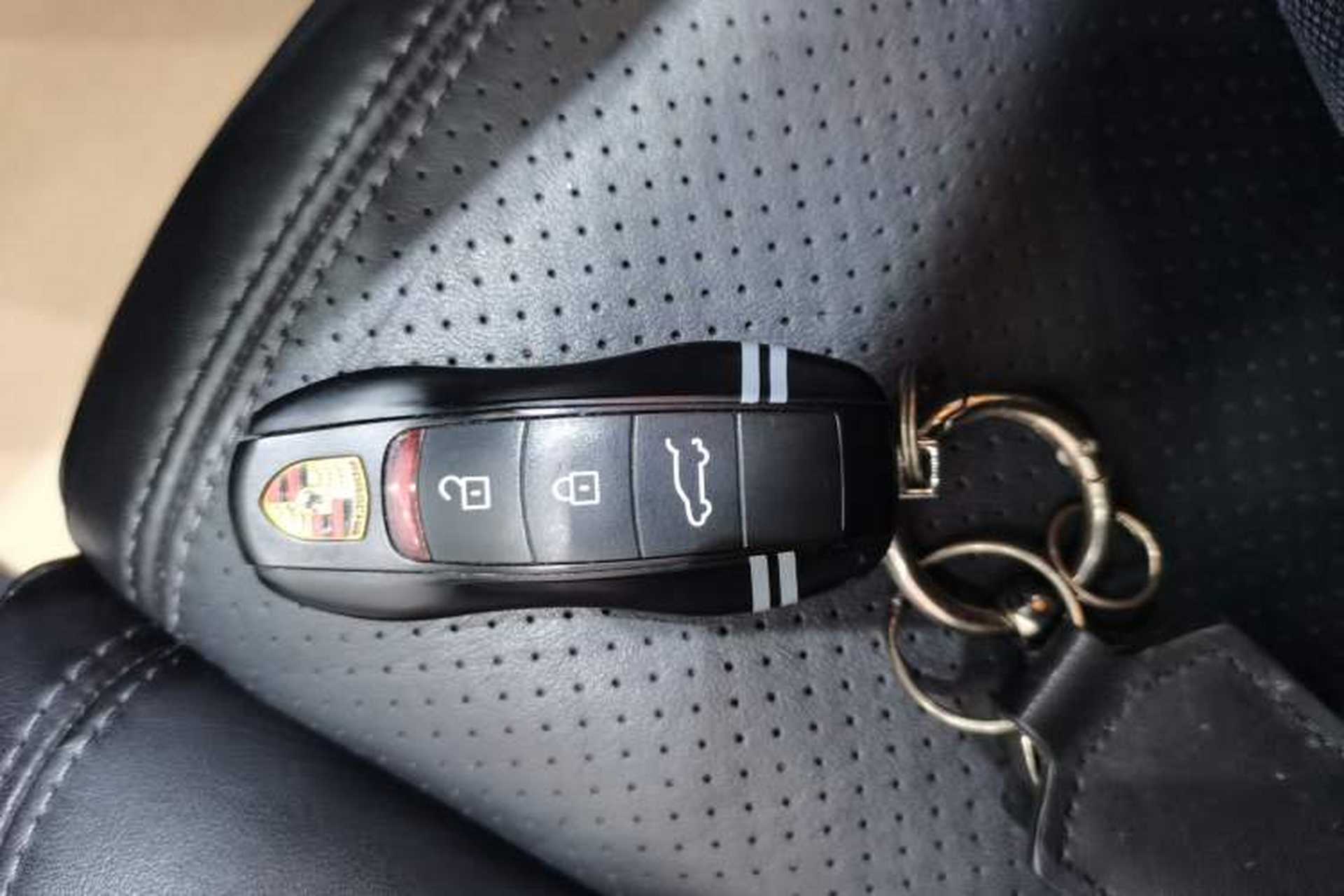 Used Porsche Macan 2020 Macan 2.0T Vehicle Key