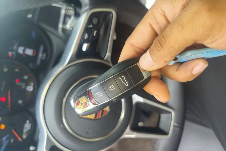 Used Porsche Macan 2020 Macan 2.0T Vehicle Key