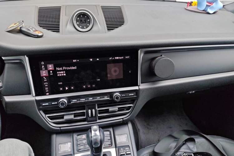 Used Porsche Macan 2020 Macan 2.0T Audio And AC Panel