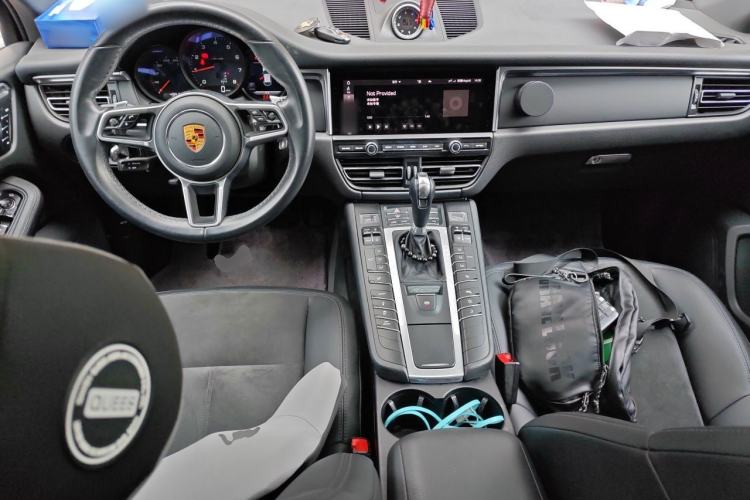 Used Porsche Macan 2020 Macan 2.0T Center Console
