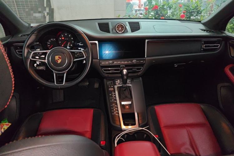 Used Porsche Macan 2020 Macan 2.0T Center Console
