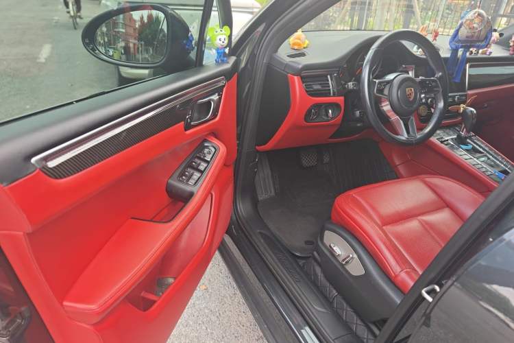 Used Porsche Macan 2020 Macan 2.0T Driver Seat