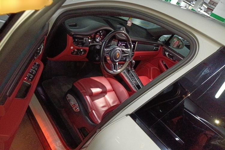 Used Porsche Macan 2020 Macan 2.0T Driver Seat