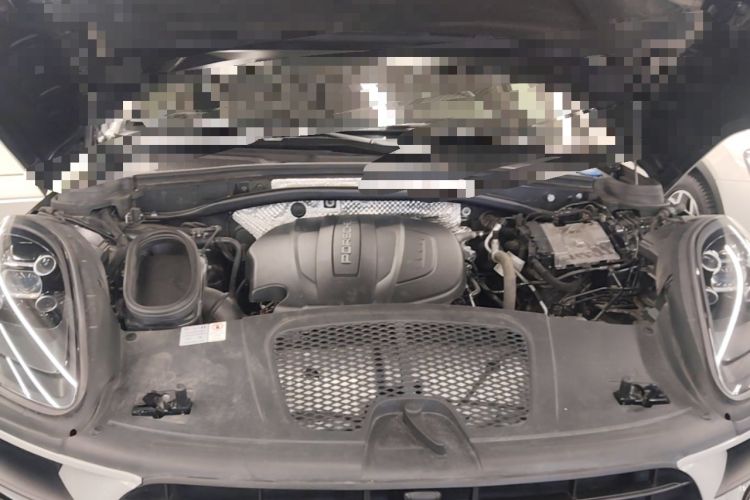 Used Porsche Macan 2020 Macan 2.0T Engine Bay