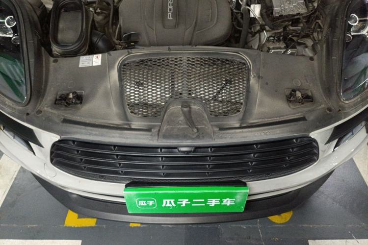 Used Porsche Macan 2020 Macan 2.0T Engine Bay