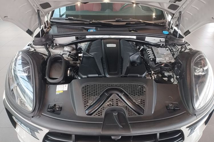 Used Porsche Macan 2020 Macan GTS 2.9T Engine Bay