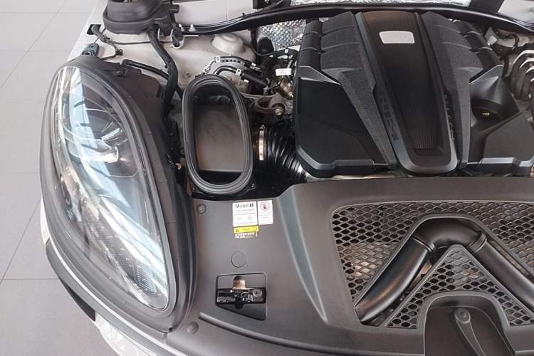 Used Porsche Macan 2020 Macan GTS 2.9T Engine Bay Right