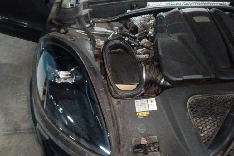 Used Porsche Macan 2020 Macan S 3.0T Engine Bay Right