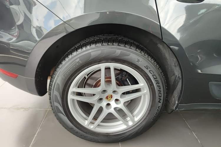 Used Porsche Macan 2020 Macan 2.0T Exterior 5