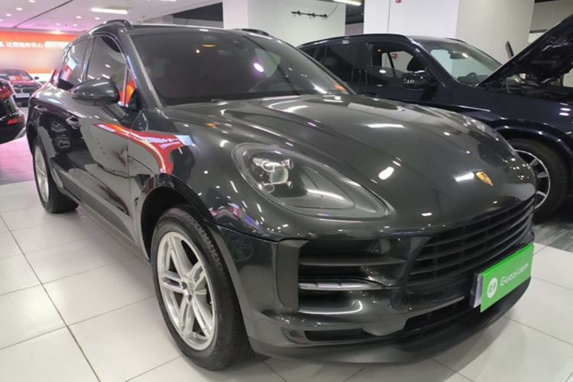 Used Porsche Macan 2020 Macan 2.0T Front Right 45 Deg