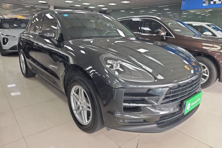 Used Porsche Macan 2020 Macan 2.0T Front Right 45 Deg