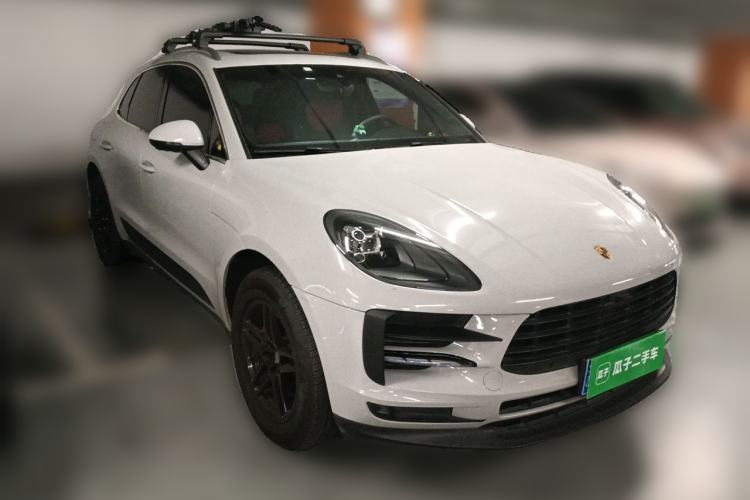 Used Porsche Macan 2020 Macan 2.0T Front Right 45 Deg