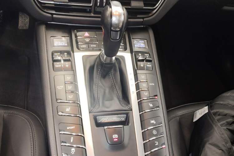 Used Porsche Macan 2020 Macan 2.0T Gear Lever