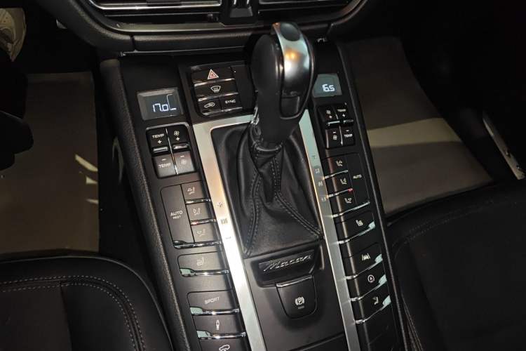 Used Porsche Macan 2020 Macan S 3.0T Gear Lever