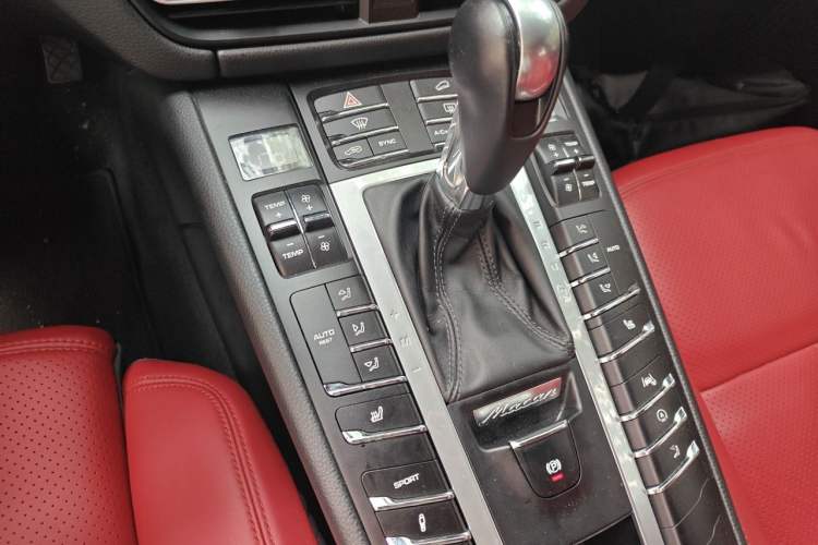Used Porsche Macan 2020 Macan 2.0T Gear Lever