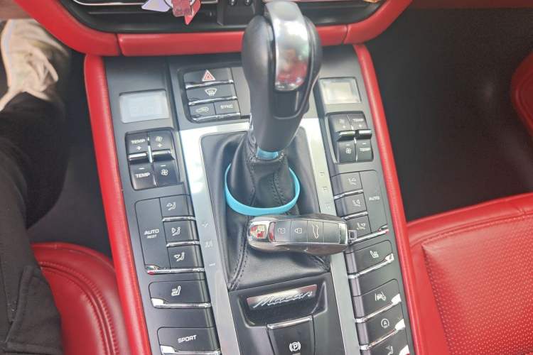 Used Porsche Macan 2020 Macan 2.0T Gear Lever