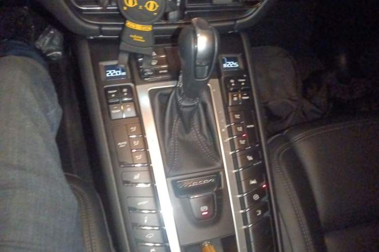 Used Porsche Macan 2020 Macan S 3.0T Gear Lever