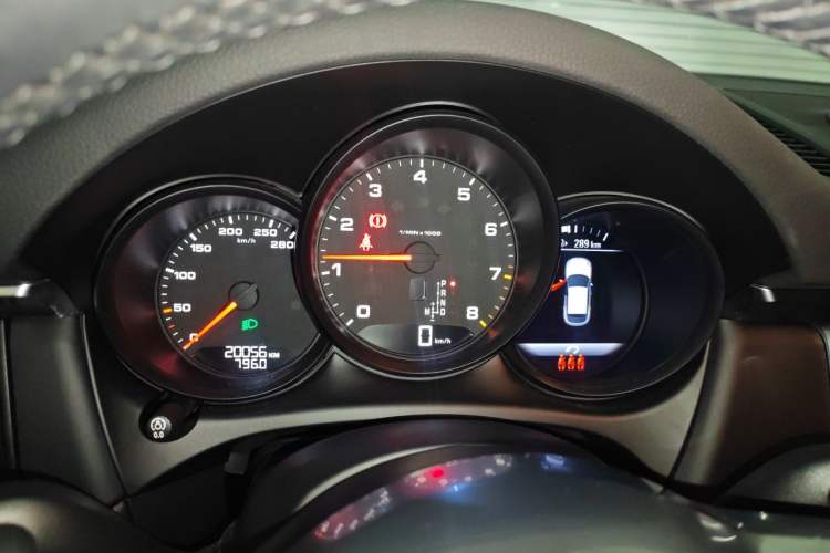 Used Porsche Macan 2020 Macan 2.0T Instrument Cluster